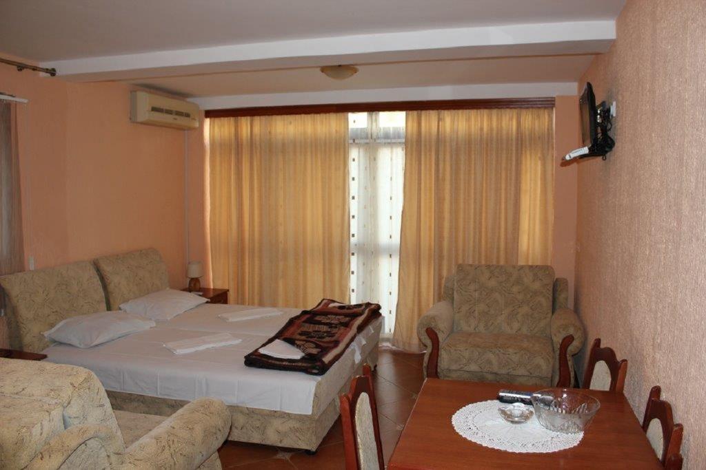 Guest House Zlatibor Budva Rum bild